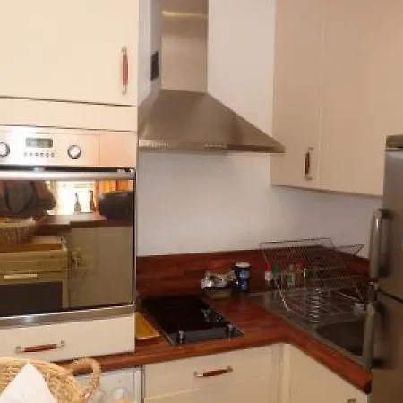 One Bedroom In Walking Distance From The Beaches And Shopping Of 878 Apartman *