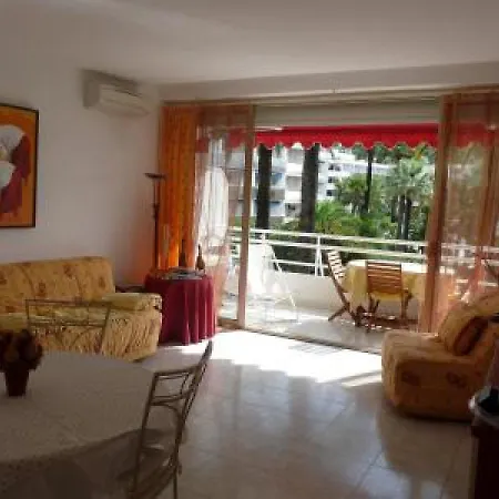 Apartman One Bedroom In Walking Distance From The Beaches And Shopping Of 878